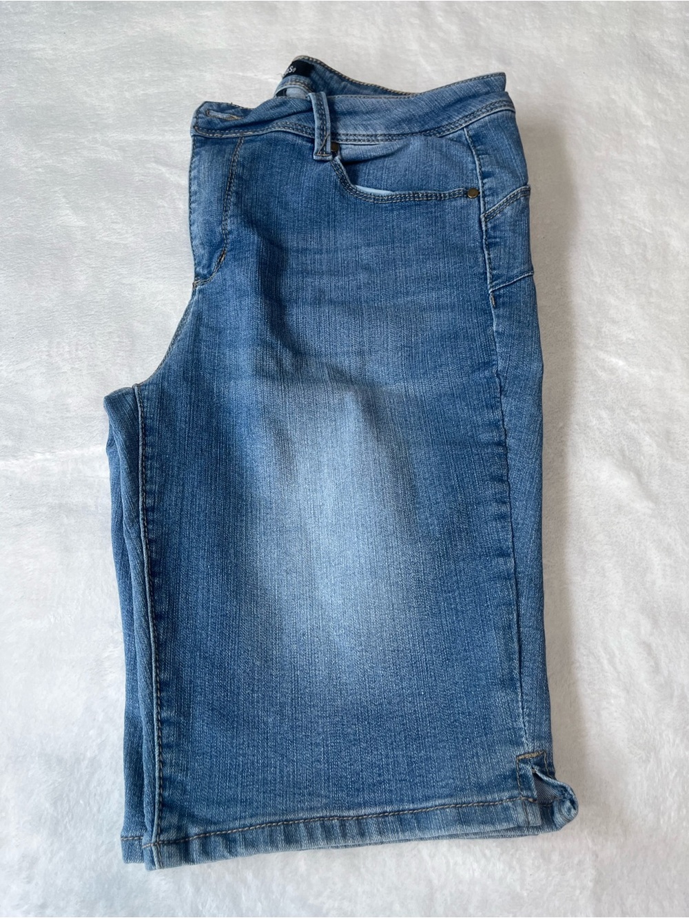 d.jeans Light Blue Denim Skirt with Button & Zip